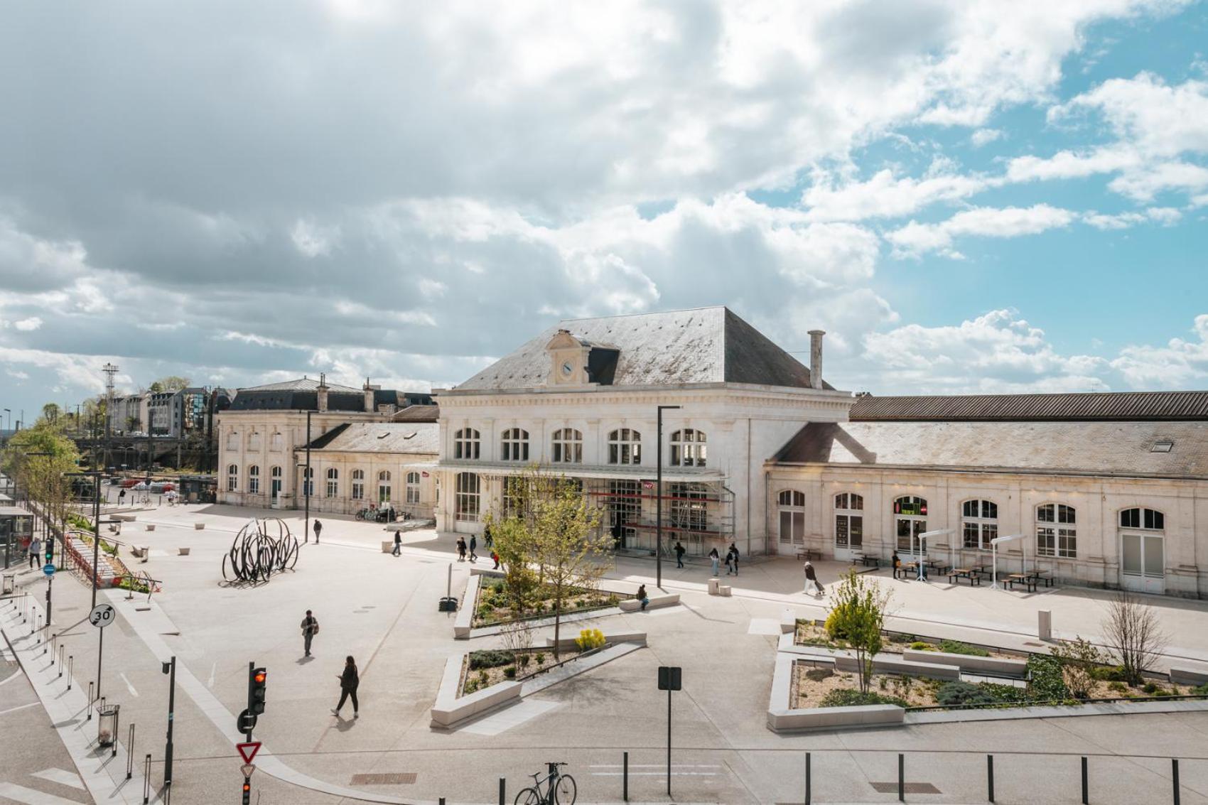 Beelodge Hotel Blois Centre Exterior photo